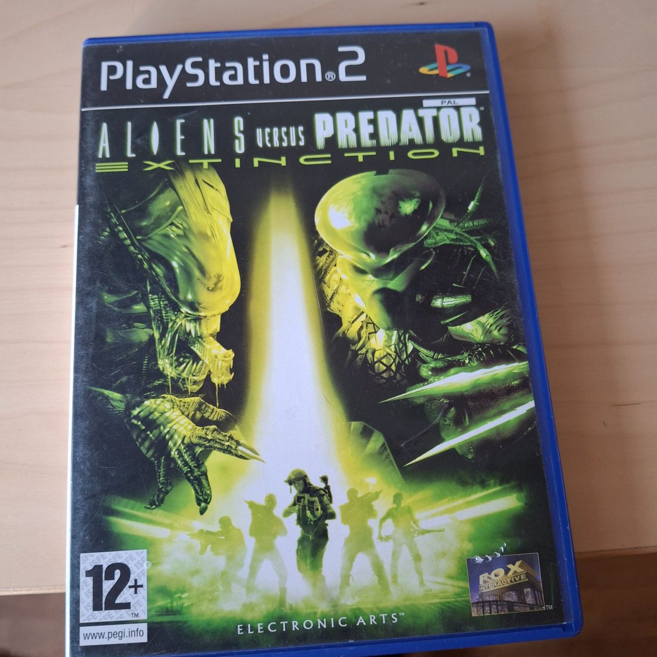 Jeux: Playstation 2 Videospiel Alien vs Predator – D'occasion à Ipsach par Wildlifecolors