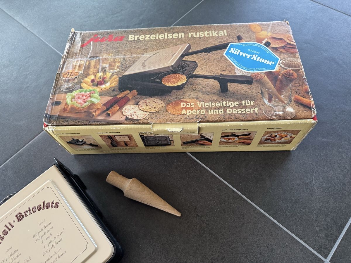 Jura Elettrodomestici da cucina: Jura Brezeleisen Typ 142 – Usato da Aeschau venduto da ResZ 8