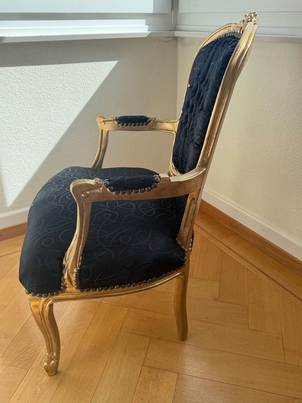 Poltrone: Fauteuil Louis XV style baroque – Usato da Lausanne venduto da Neytirii 7