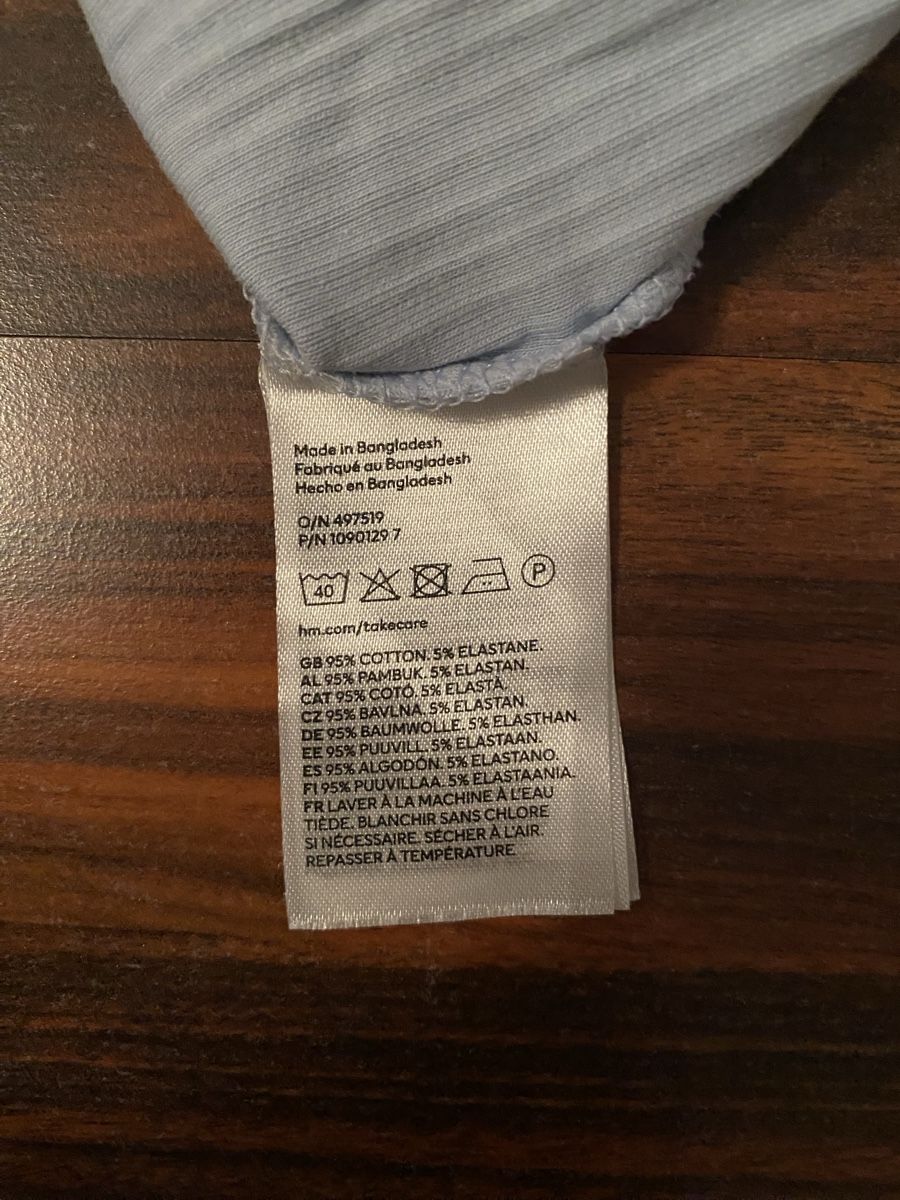 H&M Camicette, T-shirt & Top: Hellblaues T-shirt – Nuovo (secondo la descrizione) da Gretzenbach venduto da Lina.67 2