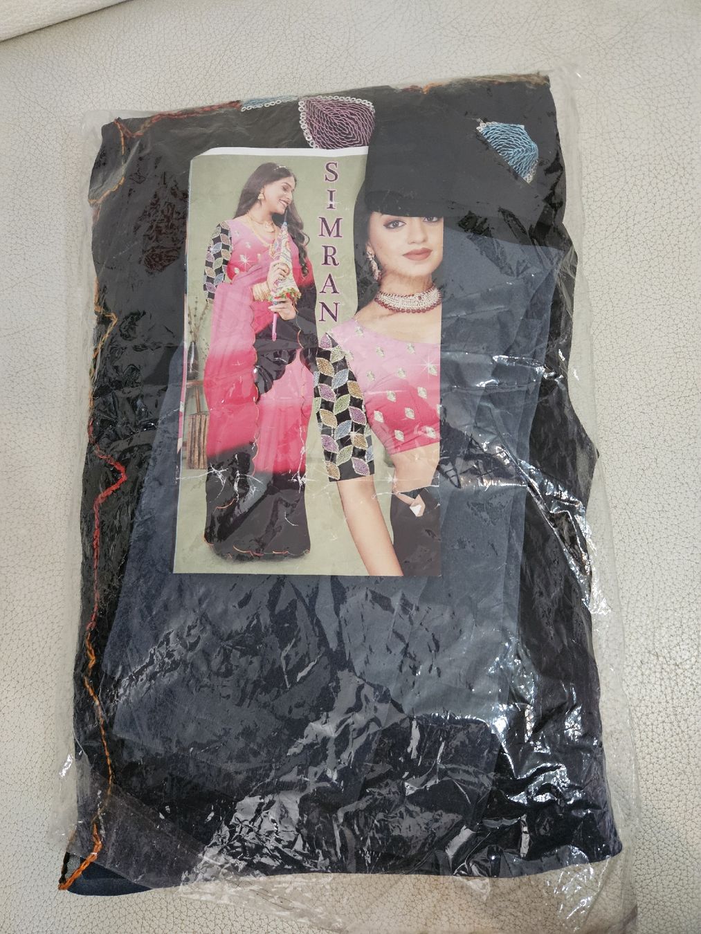 Robes: Fancy black and multi colored saree – Neuf avec emballage d'origine à Les Acacias par minnie6