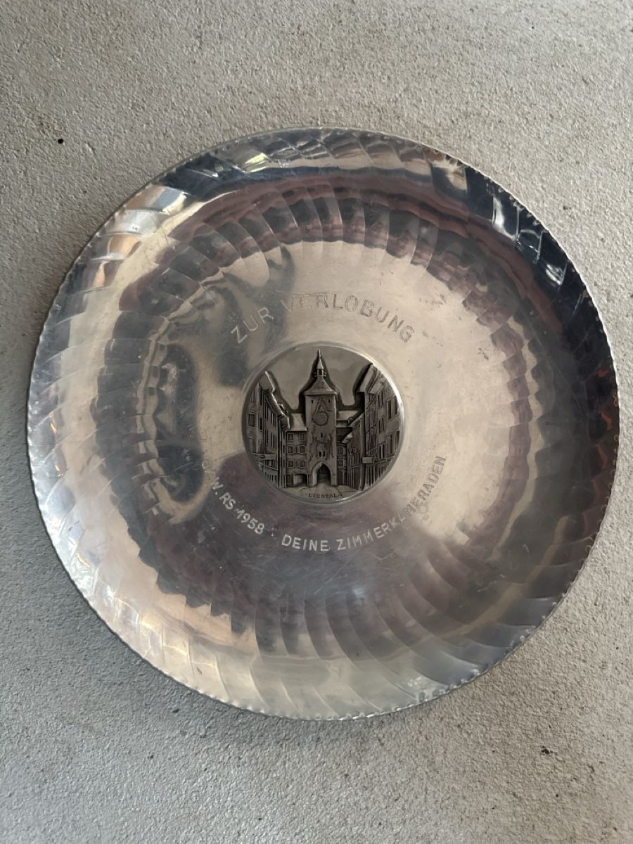 Piatti: SIGG SIGAL hand hammered Teller Liestal 1958 – Usato da Zürich venduto da Brockiwelt