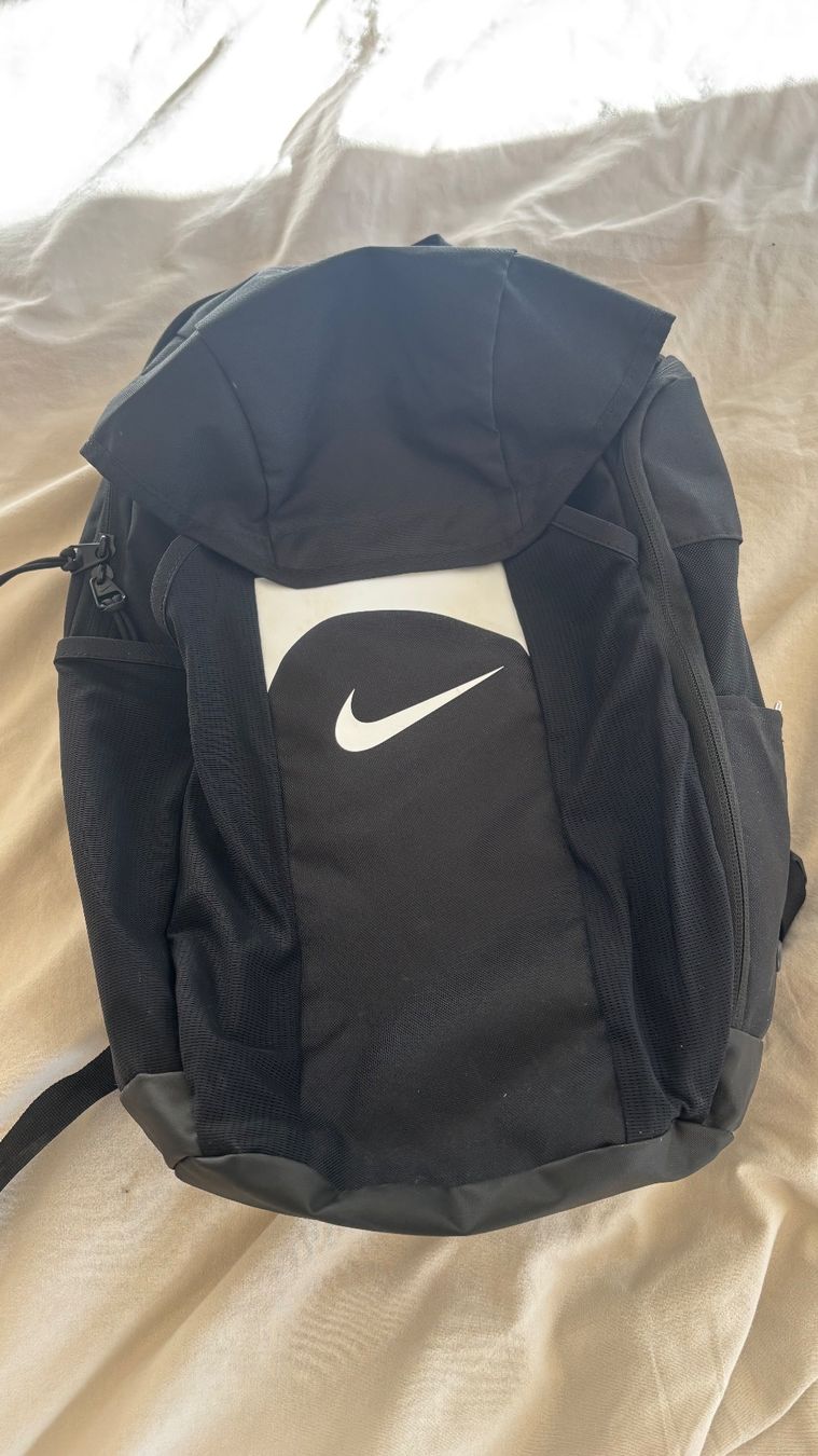 Nike Rucksäcke: Fussballrucksack Nike neuwertig – Gebraucht aus fribourg von S-Conus 3