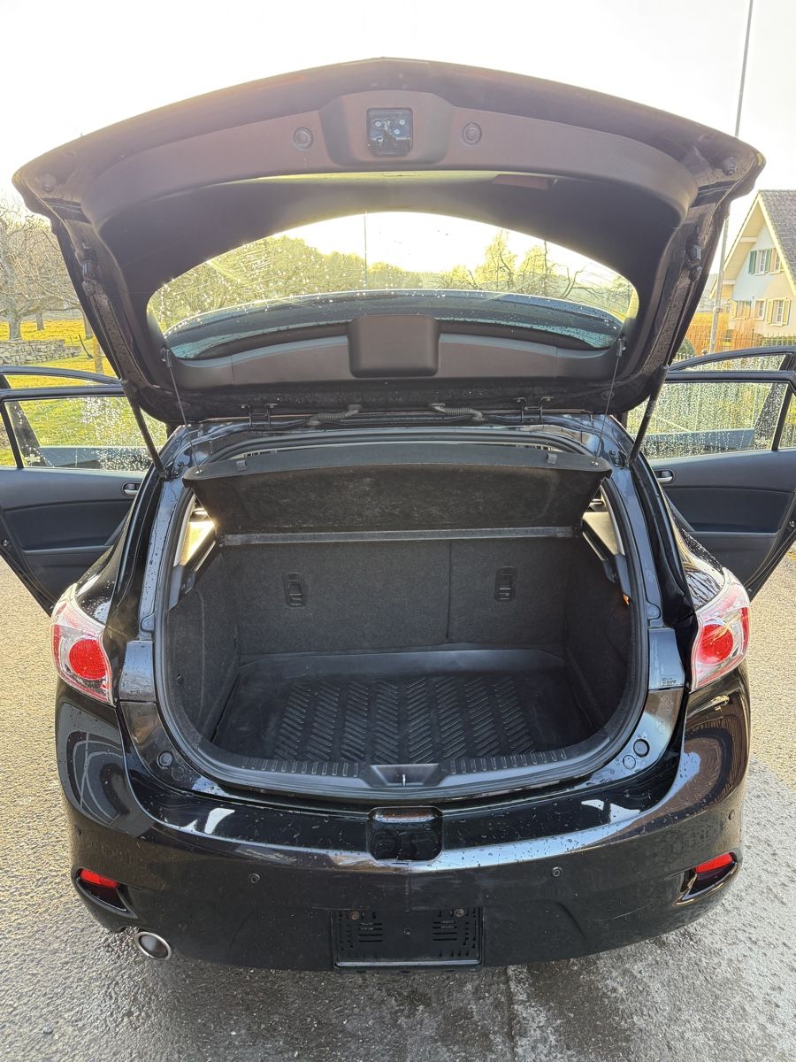 Mazda Autos: Mazda 3 2.2 CD MP 5d Excl. Plus – D'occasion à Lenzburg par man_n8mj 3