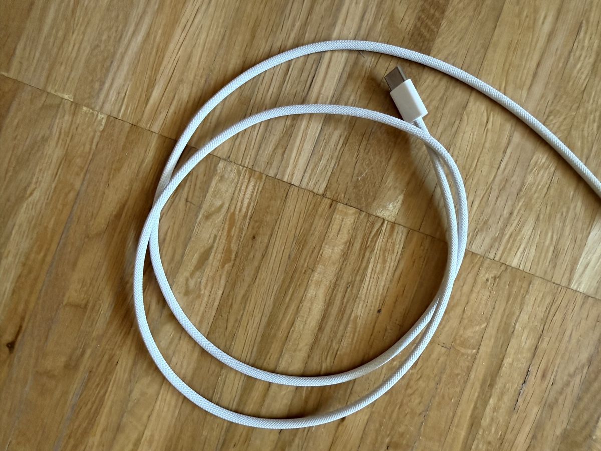 Apple Câbles: Apple iphone USB C charging cable 1m – Défectueux à Adliswil par avatar83 1