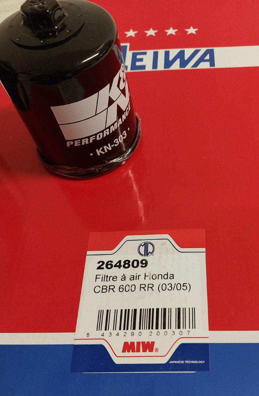 Honda Tutti i ricambio per moto: Honda CBR 600 RR Servicekit – Nuovo (secondo la descrizione) da Niederuzwil venduto da MP-plasch 2