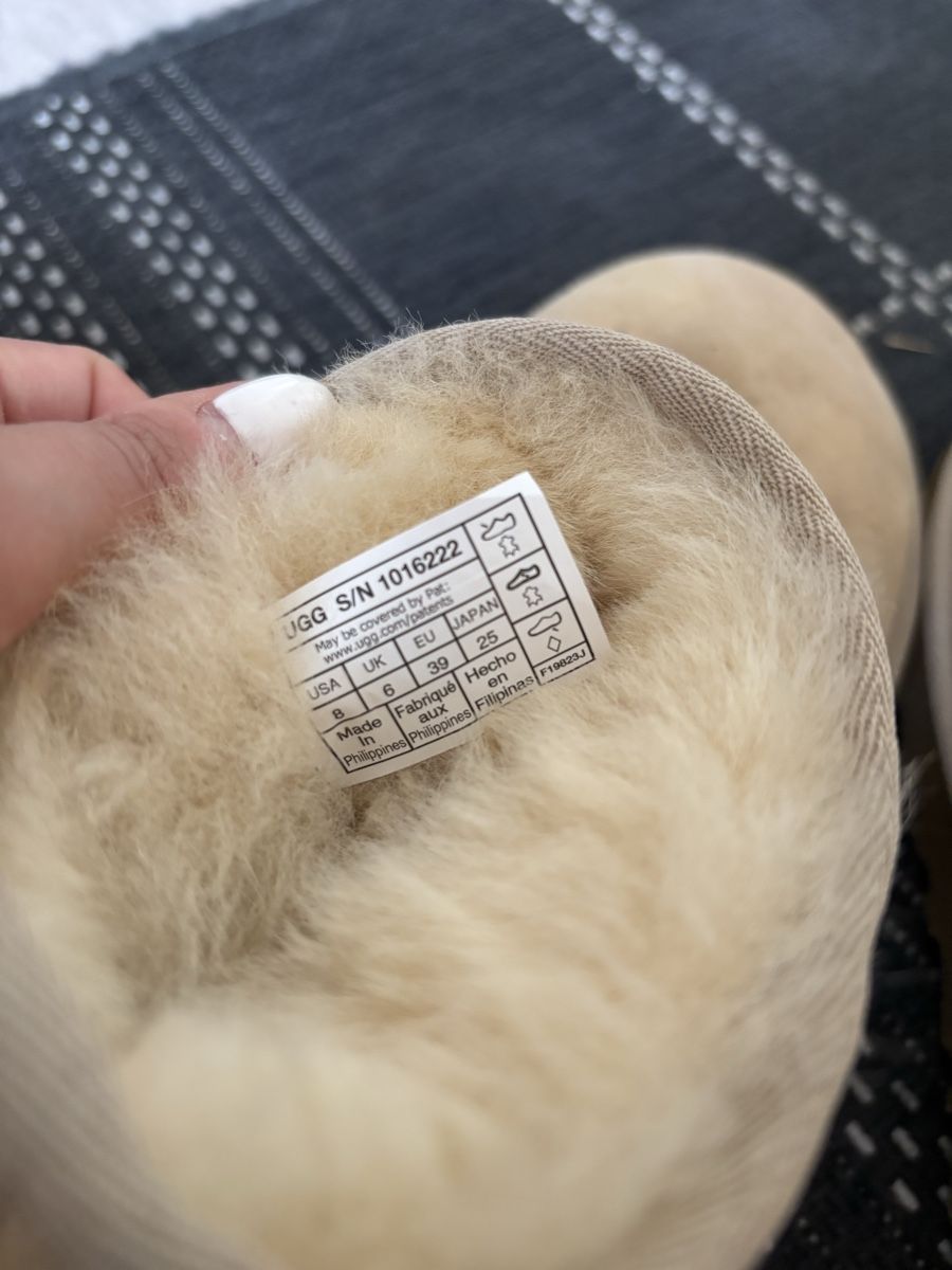 Ugg Scarpe da donna: Bottes UGG Classic Mini neuves taille 39 beige – Nuovo (secondo la descrizione) da Chapelle (Glâne) venduto da cel_72mh 3