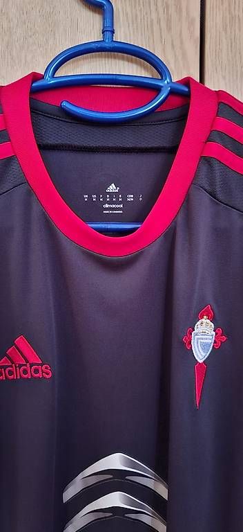 Canottiere & Pantaloni: Adidas Celta Vigo Trikot  – Usato da Root venduto da 123.aless 1