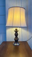 Stehlampe Holz Sockel Stoffschirm mit Streifen