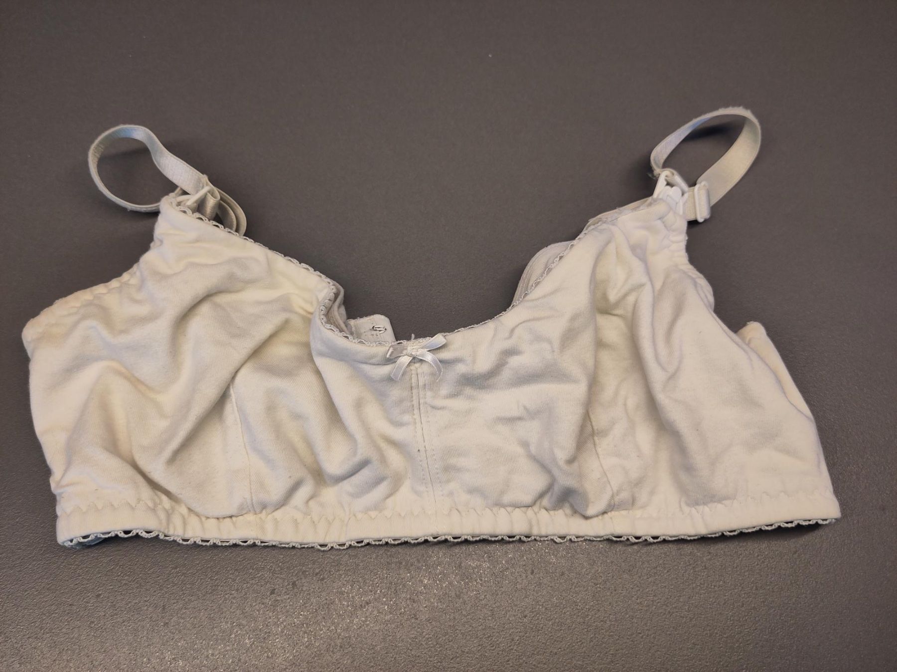 Altra biancheria intima: Zwei Still-BH’s, Grösse 80C – Usato da Bazenheid venduto da Seraina77