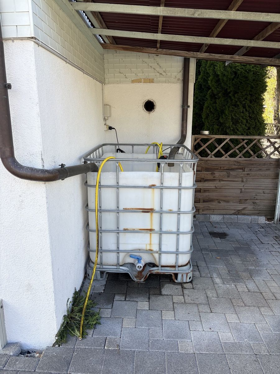 Abbeveratoi e trogoli: Regenwassertank IBC Container 1000 Liter – Usato da Sarnen venduto da dav_zr9f 1