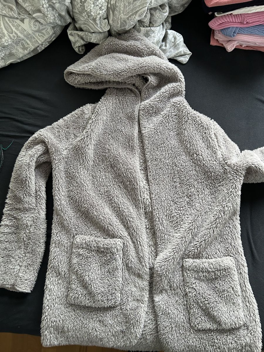 Only Jacken: Kuschelpulli – Gebraucht aus Zürich von del_2dkl