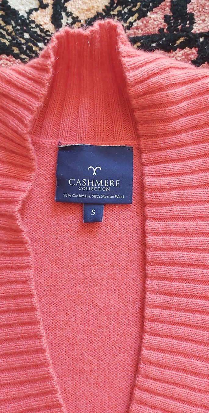 Maglioni & Felpe: Eleganter langer Kaschmir-Pullover neuwertig – Usato da Baden venduto da siomour 5