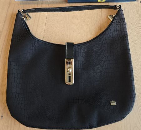 Damen Handtasche schwarz Kroko Optik neuwertig