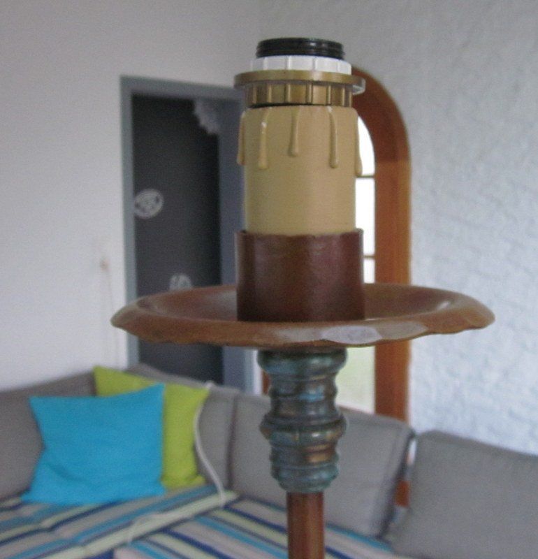 Lampen: Alte Ständerlampe, Metall in Holzoptik – Gebraucht aus Bischofszell von raika 2