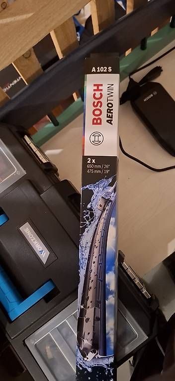 Bosch Toutes les pièces auto: Scheibenwischer für auto vorne – D'occasion à Laupen ZH par Patrick24 2