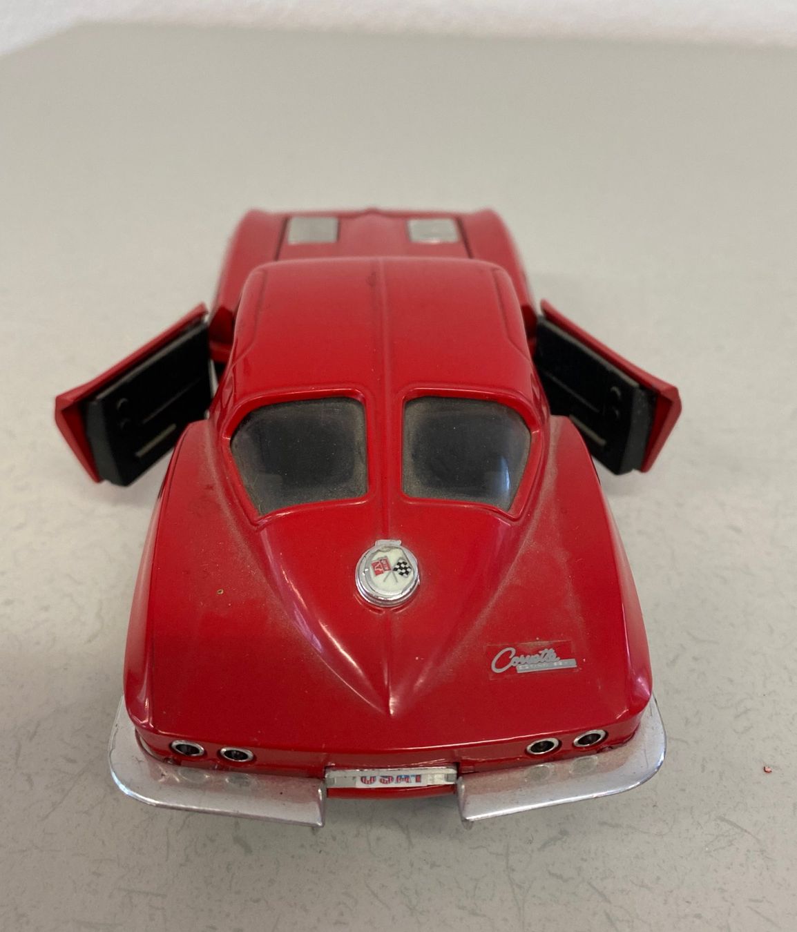 Chevrolet Modellini d'auto: Vintage Corvette Stingray Modellauto, 1/24 – Usato da Niederhelfenschwil venduto da Chleeblatt1938 2