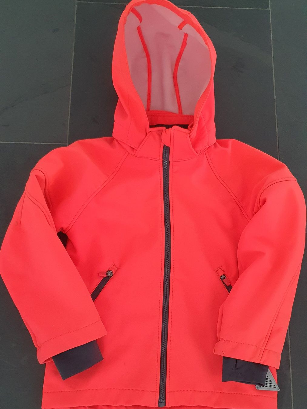 H&M Giacche & Cappotti: ++ gefütterte Softshell Jacke ++ Gr. 122 / 128 ++ – Usato da Chur venduto da aladin_04 1