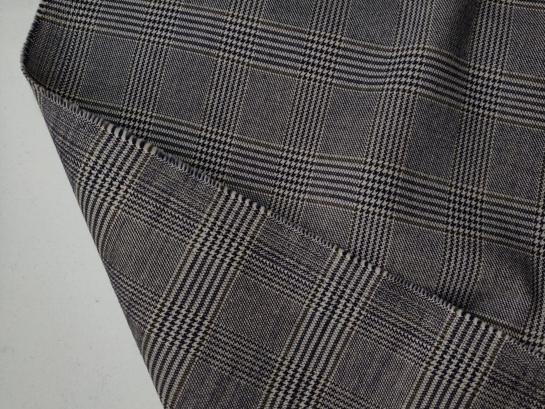Stoffe: Anzug Stoff Baumwolle Elastan gewoben 1.75x1.50m blu gris – Neu (gemäss Beschreibung) aus Lufingen von Voyager7 8