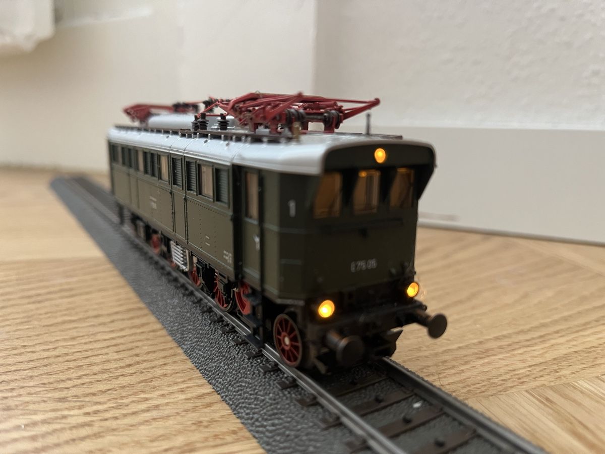 Märklin Modelleisenbahnen: DR BR E 75 Märklin digital – Gebraucht aus Basel von Re620_11627 5