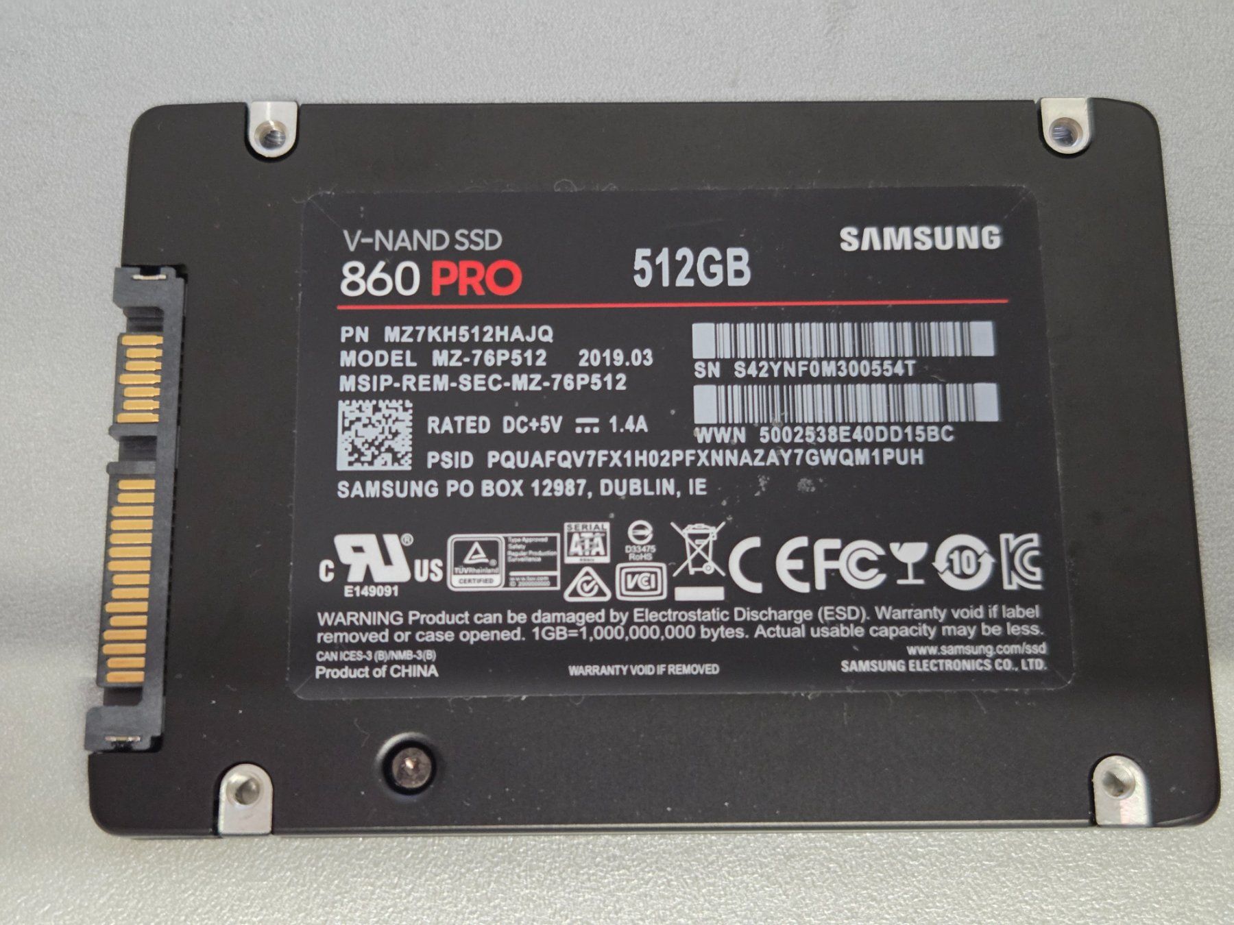 Samsung Harddisks: Samsung 860 PRO 512GB – Gebraucht aus Utzenstorf von dolorespasternak