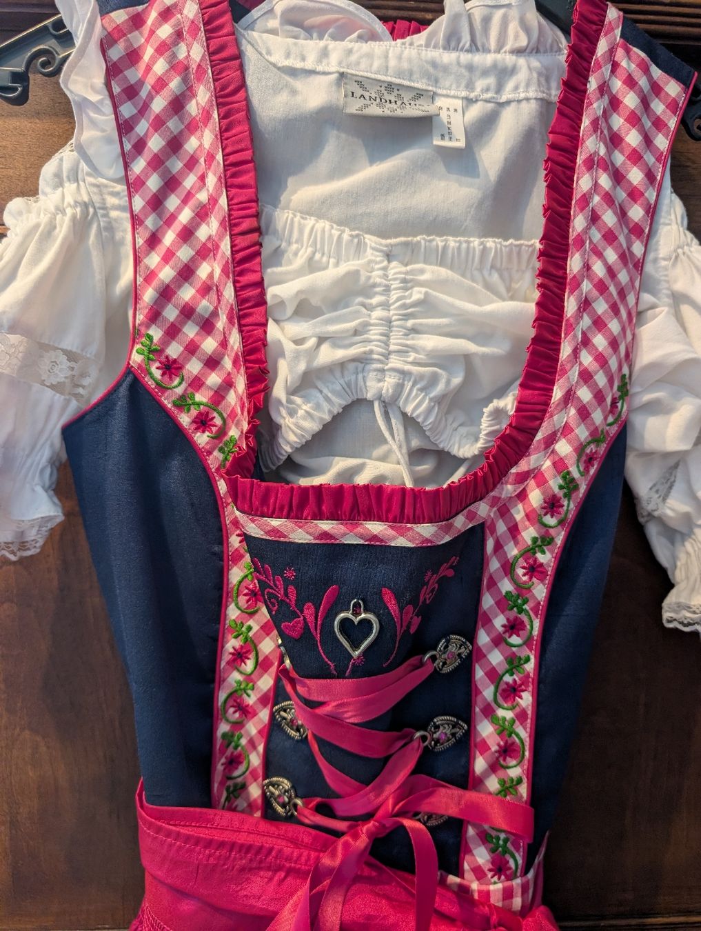 Kleider: Dirndl – Gebraucht aus Wattenwil von lilifee18 1