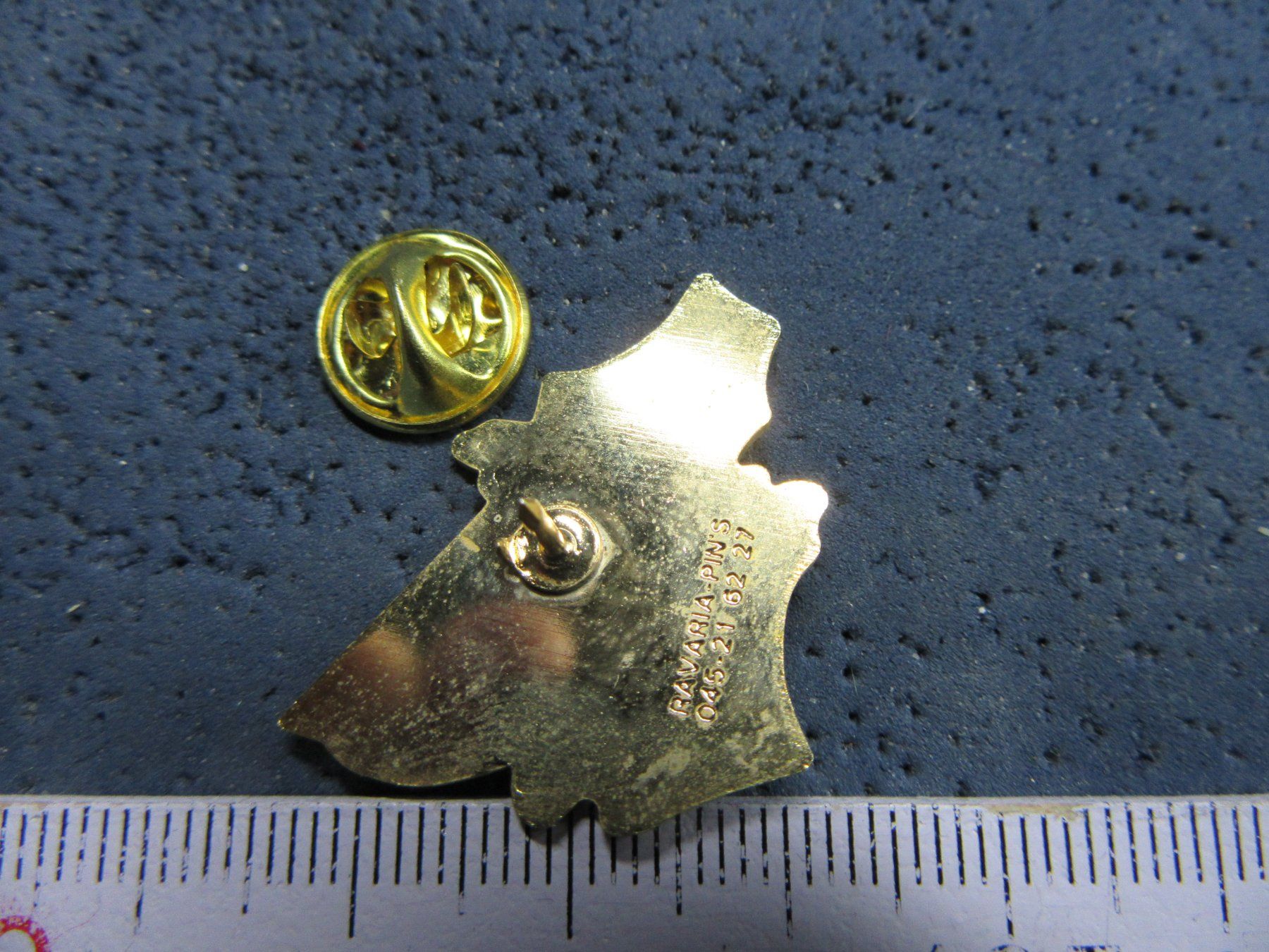 Swiss Placchette & Badge: STV BÜRON PIN SPORT – Usato da Ettingen venduto da Hausi4711 1