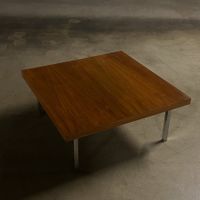 Mid Century Club / Sofa Tisch - quadratisch
