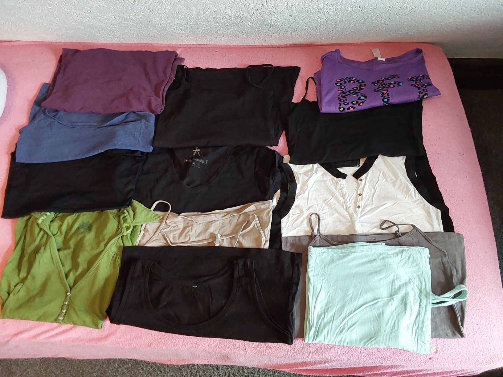 Lotti di vestiti: Buntes grosses Kleiderpaket  M – Usato da Döttingen venduto da Verkauf 4