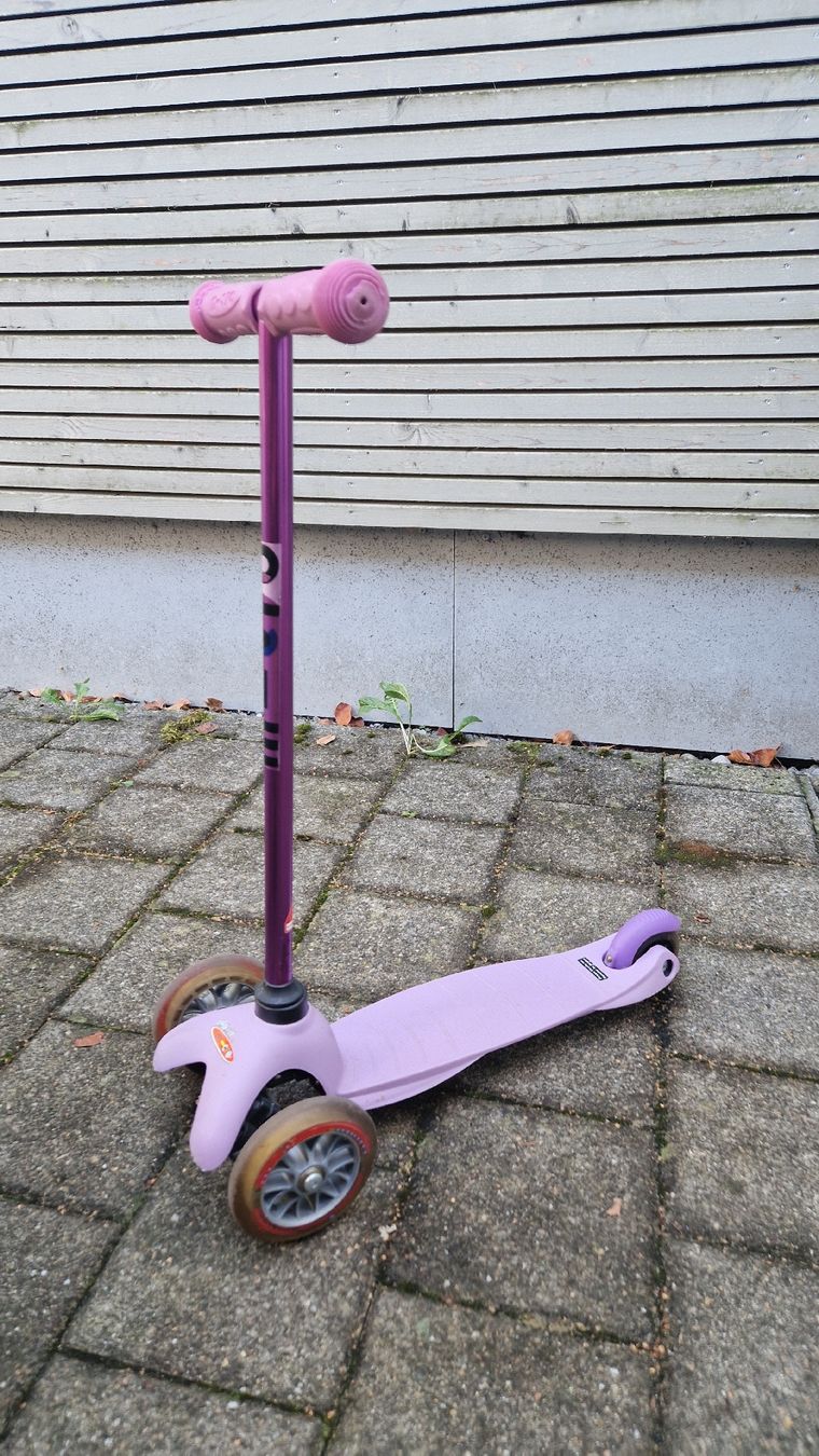 Micro Kickboard: Mini Micro Kinderroller lila 3in1 – Usato da Rafz venduto da lar_262x 2