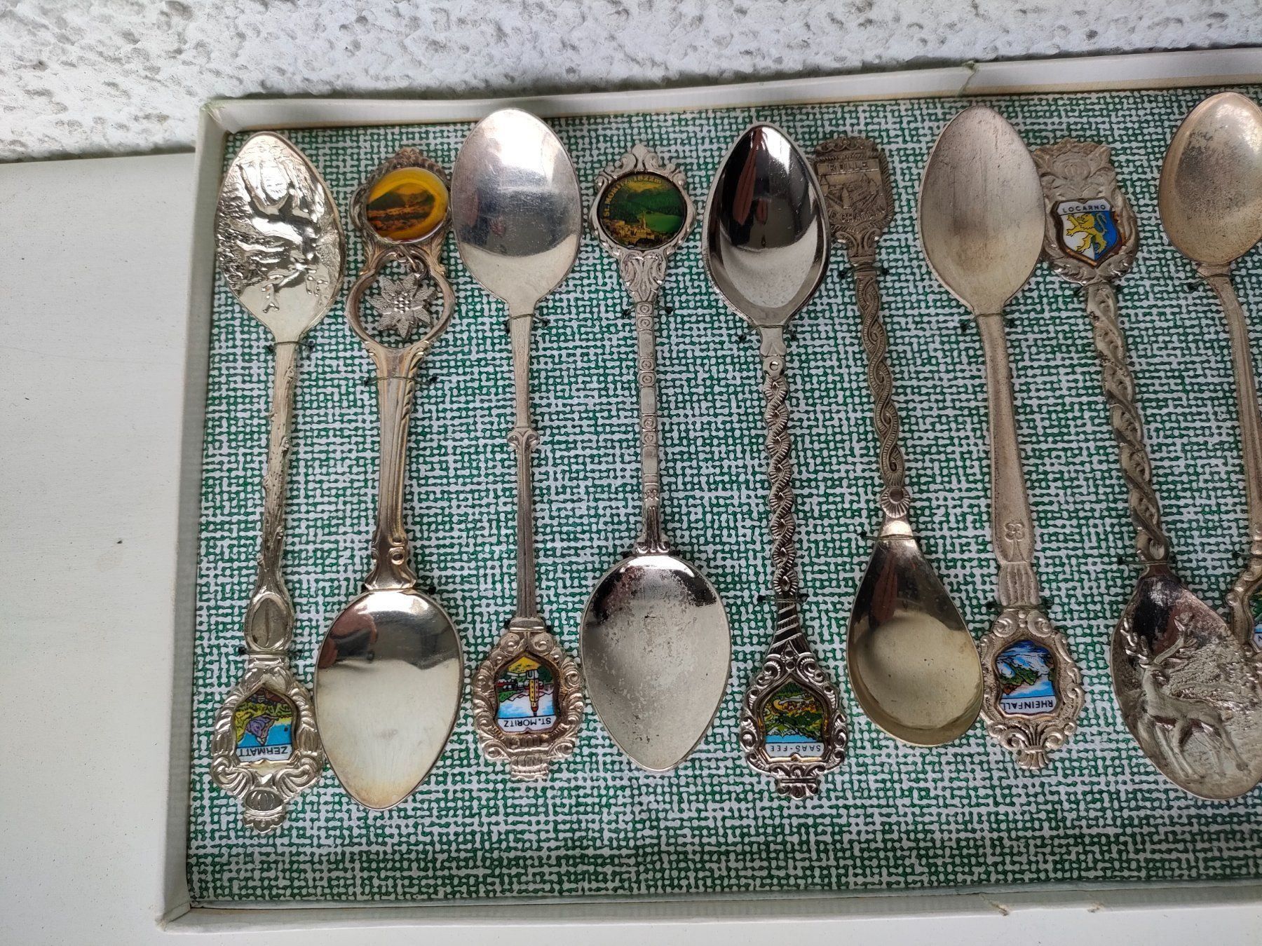 Cucchiai: Wunderschönes Kaffeelöffelset mit Wappen – Usato da Dietikon venduto da Tucumano1981 3