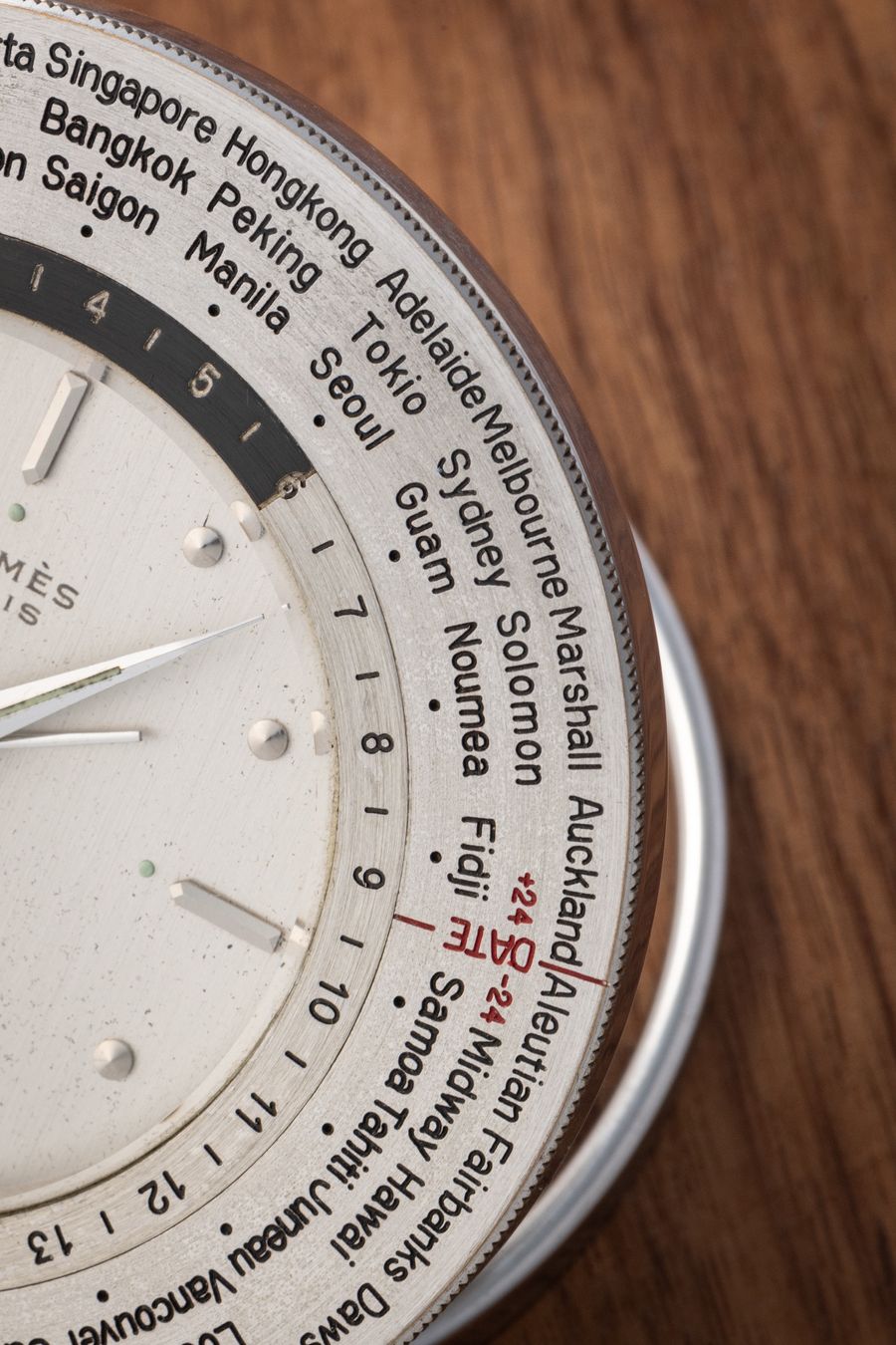 Hermès Orologi: Very Rare - HERMÉS Paris - World Time Table Clock with Case – Usato da Zürich venduto da KE-Sales 3