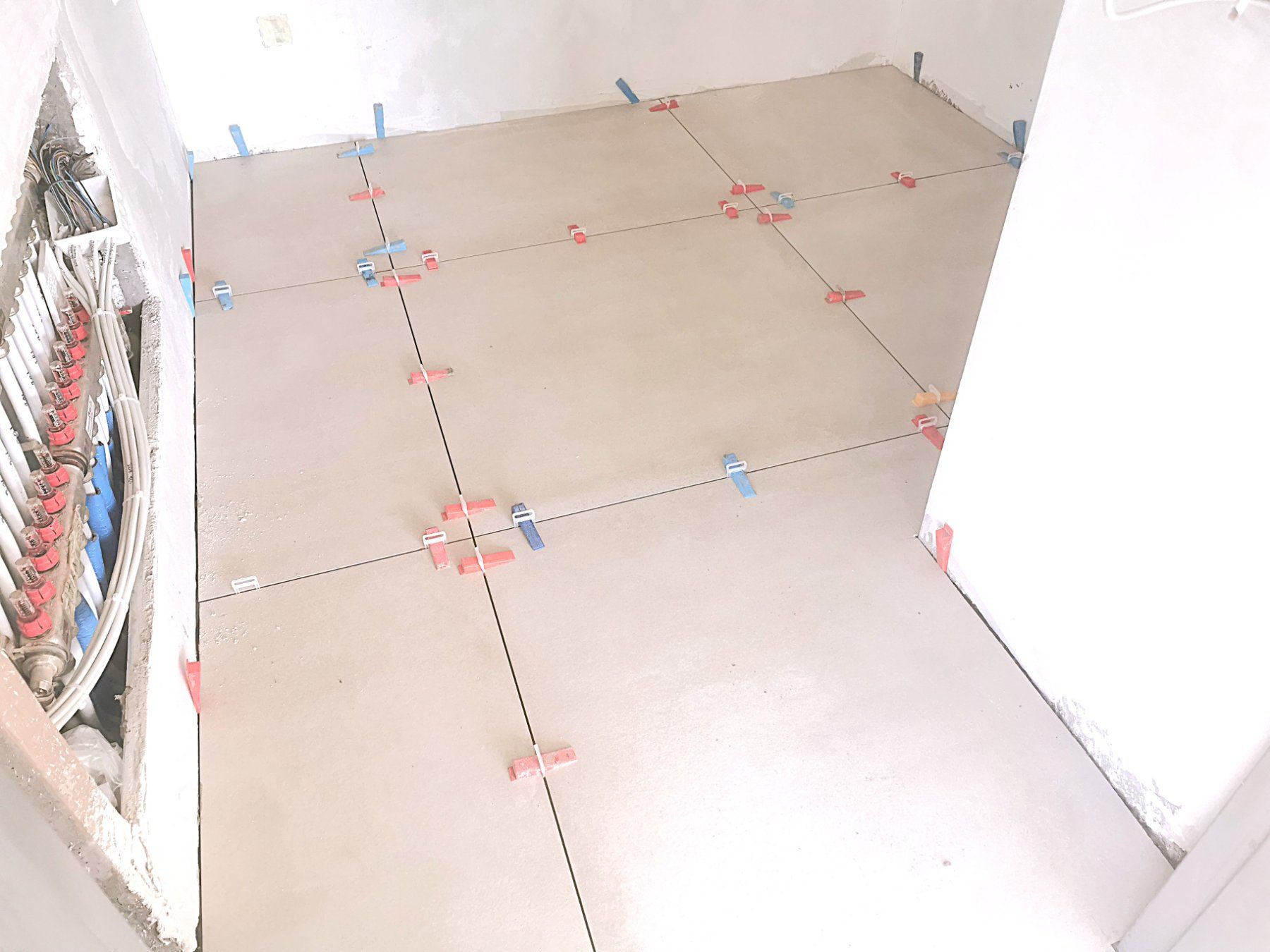 Rivestimenti per pavimenti: Fliese aus Spanien – Nuovo e nell'imballaggio originale da Thalwil venduto da schnuppivogel 1