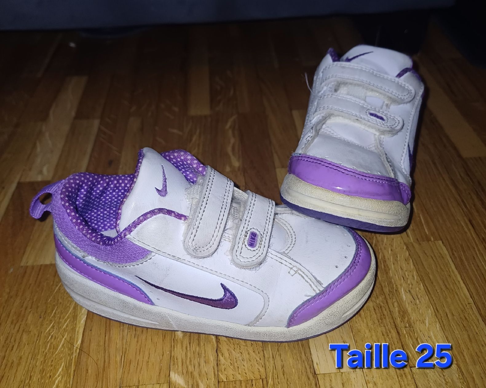 Nike Chaussures garçon: nike taille 25 – D'occasion à Lausanne par RUBY.1990