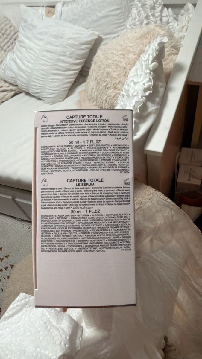 Guerlain Cura del viso: Guerlain Abeille Royale Gift Set – Nuovo e nell'imballaggio originale da Wädenswil venduto da BebaGlow 4