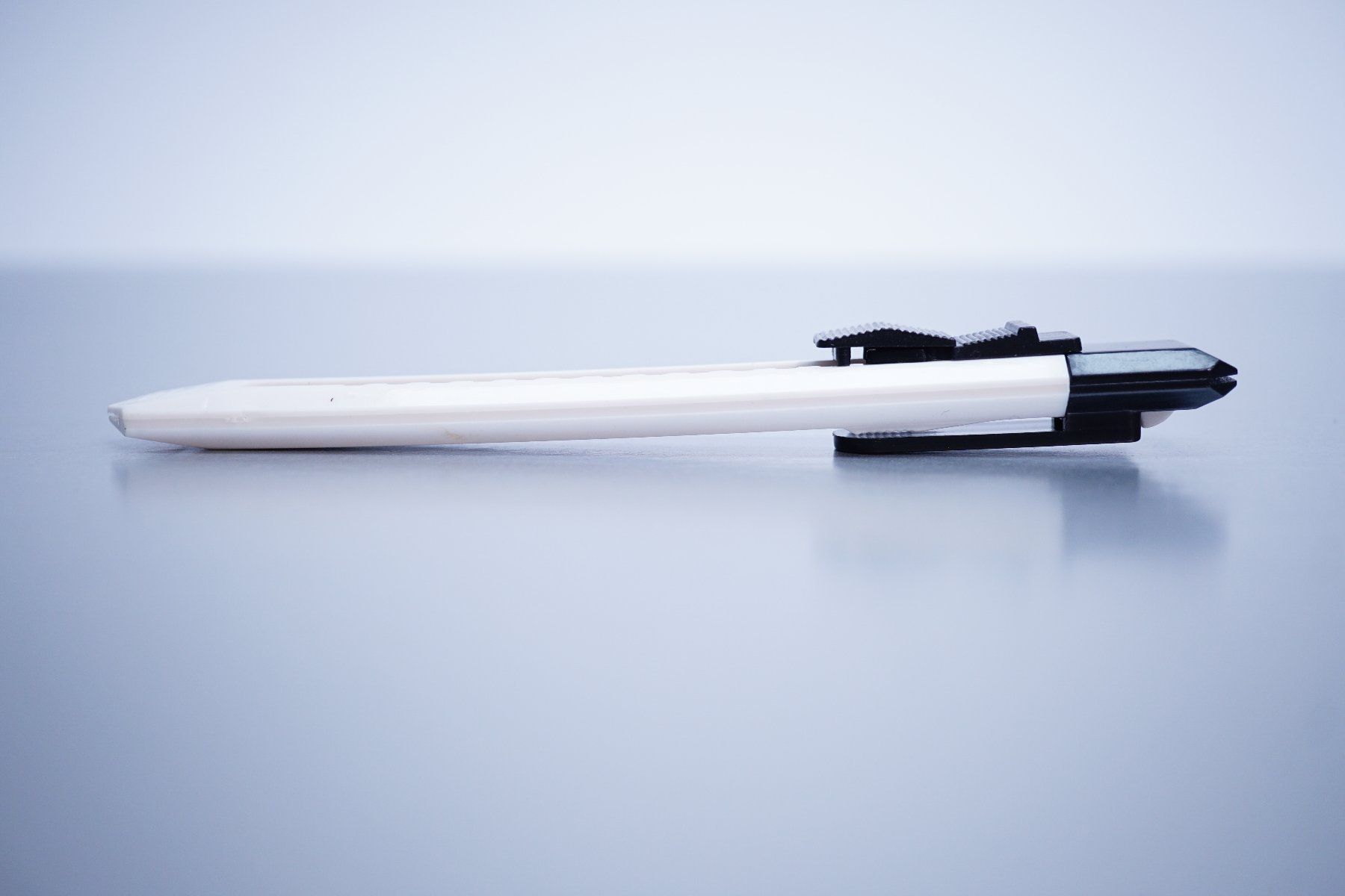 Coltelli da cucina: LC 1000 Stück Japanmesser weiss – Nuovo (secondo la descrizione) da Uetendorf venduto da tigermuegi 1
