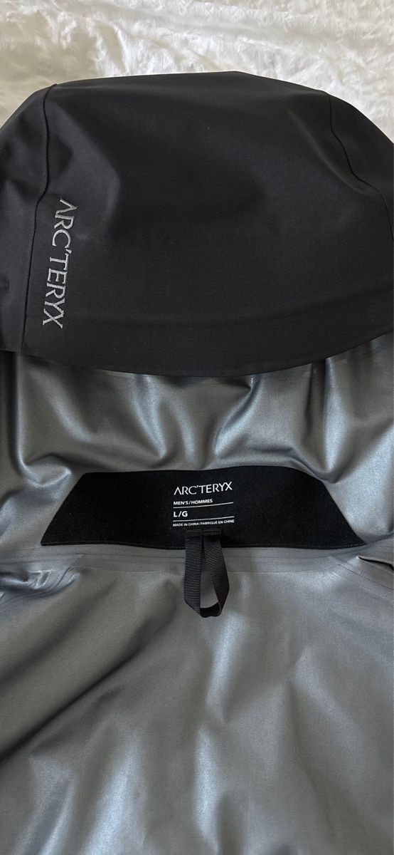 Arcteryx Giacche: Regenjacke (ARC'TERYX Beta SV Jacket) – Usato da Thun venduto da fre_7jjt 1
