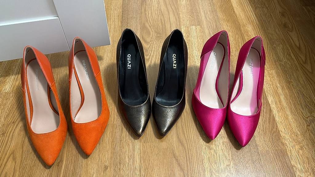 Chaussures femmes: Verschiedene Damen-Schuhe Grösse 36  – D'occasion à Wil SG par mar_w7v7