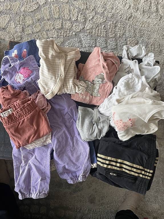 Lotti & Set di vestiti: Kleiderpaket Gr 80 – Usato da Zürich venduto da Brooke