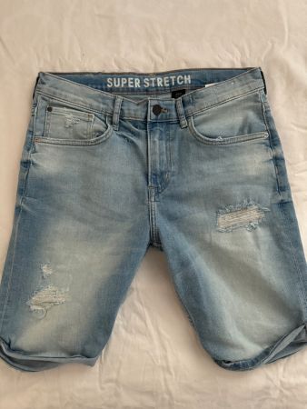 Coole Denim Shorts von H&M, Super Stretch, Grösse 158