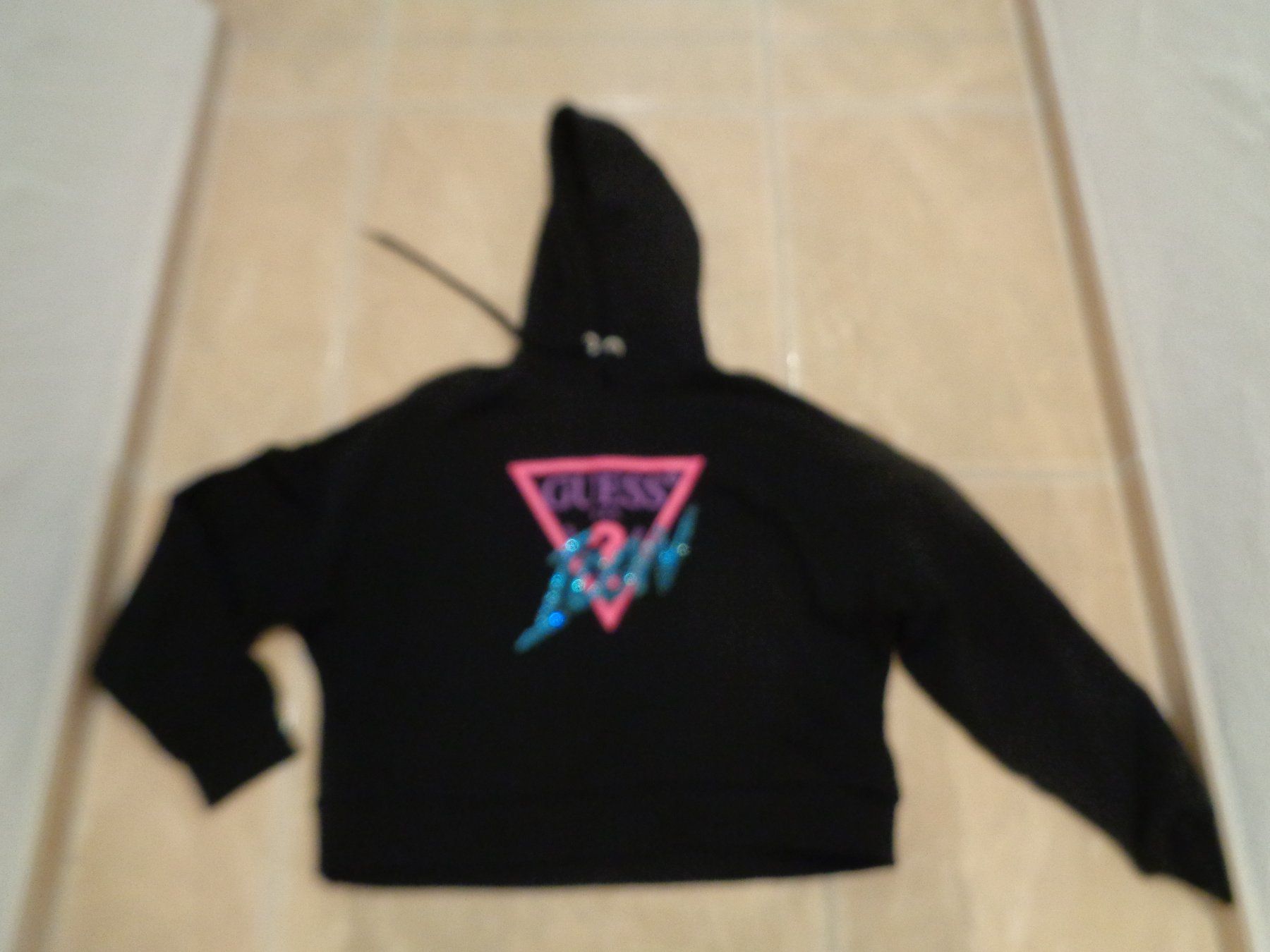Guess Pulls & Sweat-shirts: Guess neuer Pulli, M – Neuf (Voir description) à Klingnau par Markus14