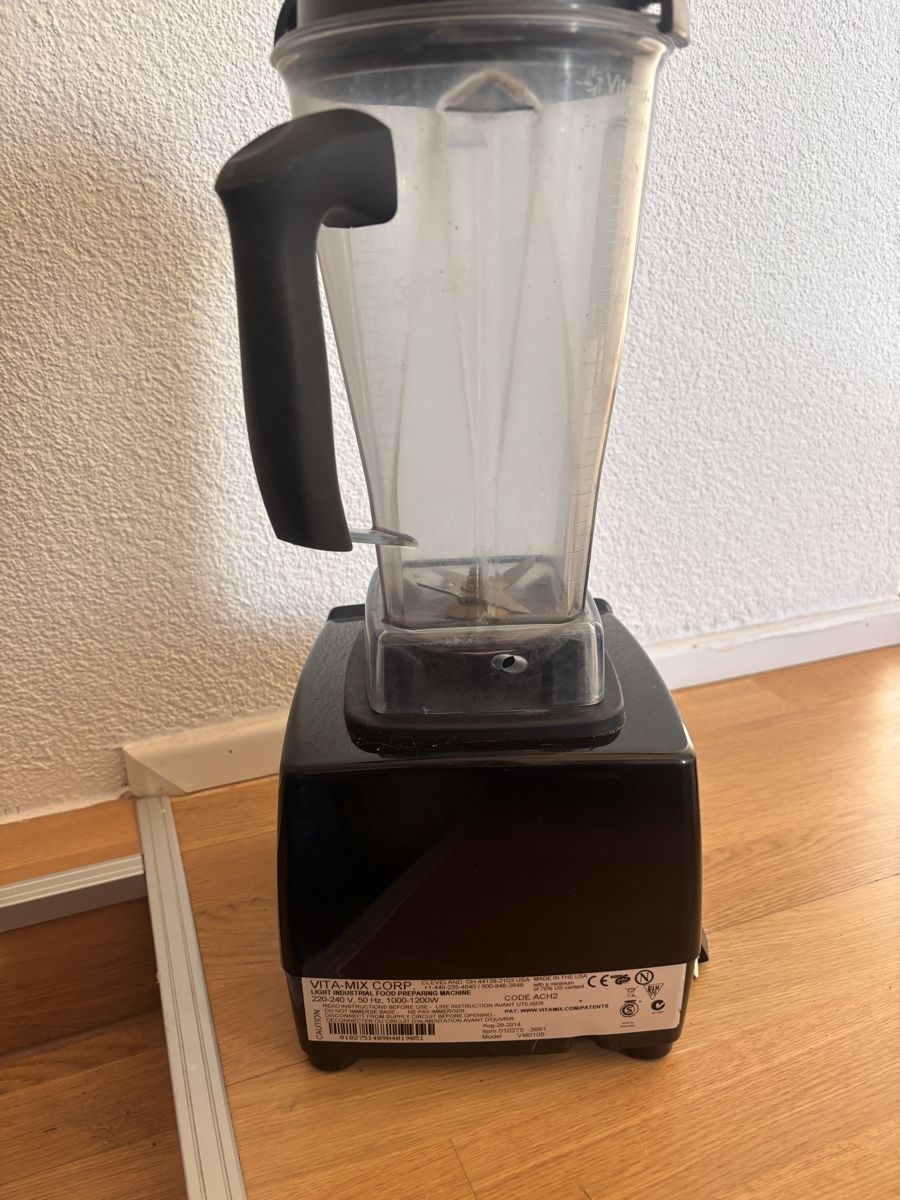 Thermomix Küchengeräte: Thermomix Mixer in gutem Zustand – Gebraucht aus St. Gallen von nin_sr87 4