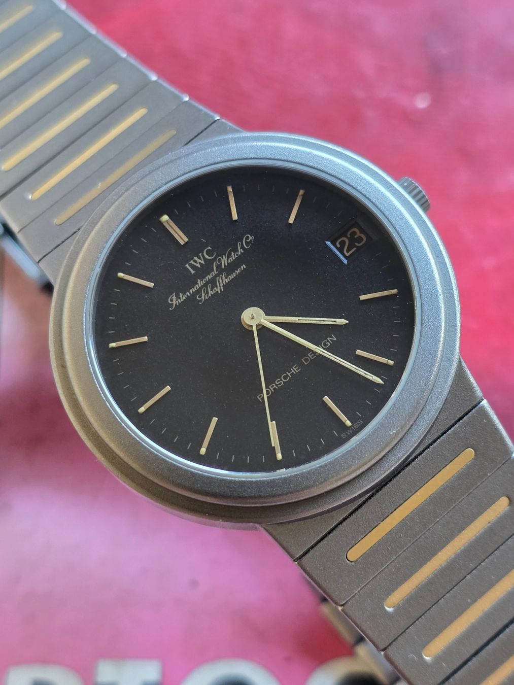 IWC Orologi: 471 IWC Porsche Design Titanium / Gold Date Top – Usato da Muri AG venduto da Corredor