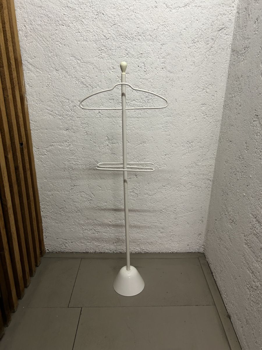 Kleiderbügel: Zanotta Servonotte Designklassiker ab 1 Chf – Gebraucht aus Zürich von MelanieBue