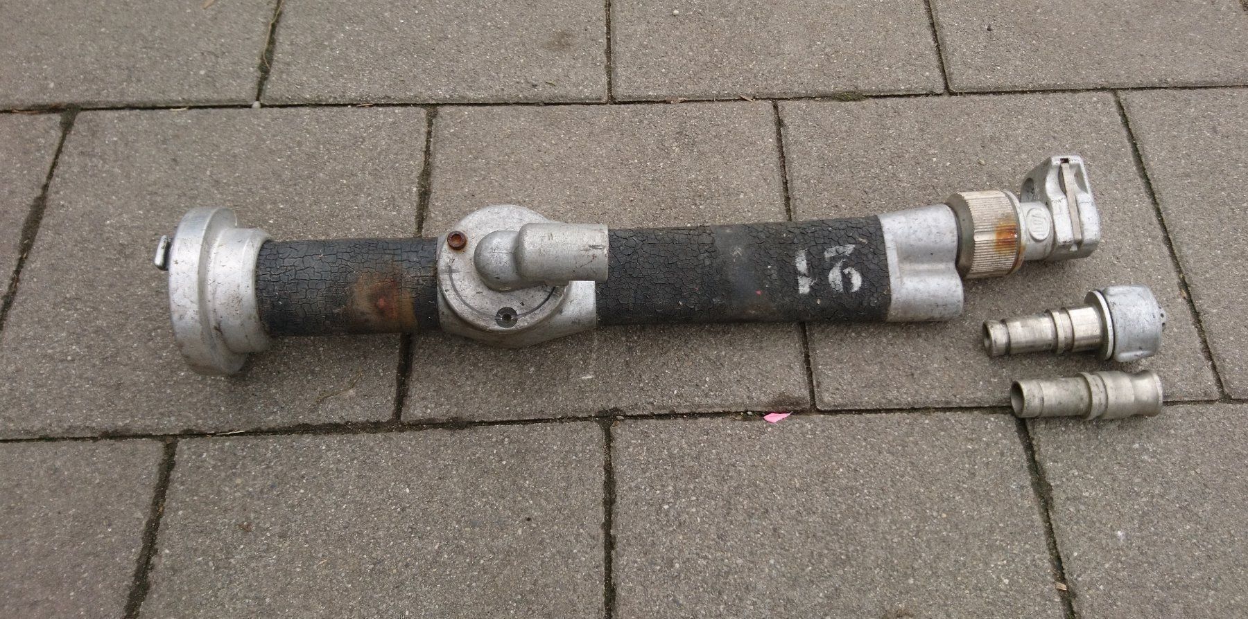 Rohre & Schläuche: Strahlrohr gross – Gebraucht aus Gampelen von Schmidi887
