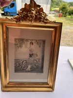 Schöne Bild , Signiert (128)