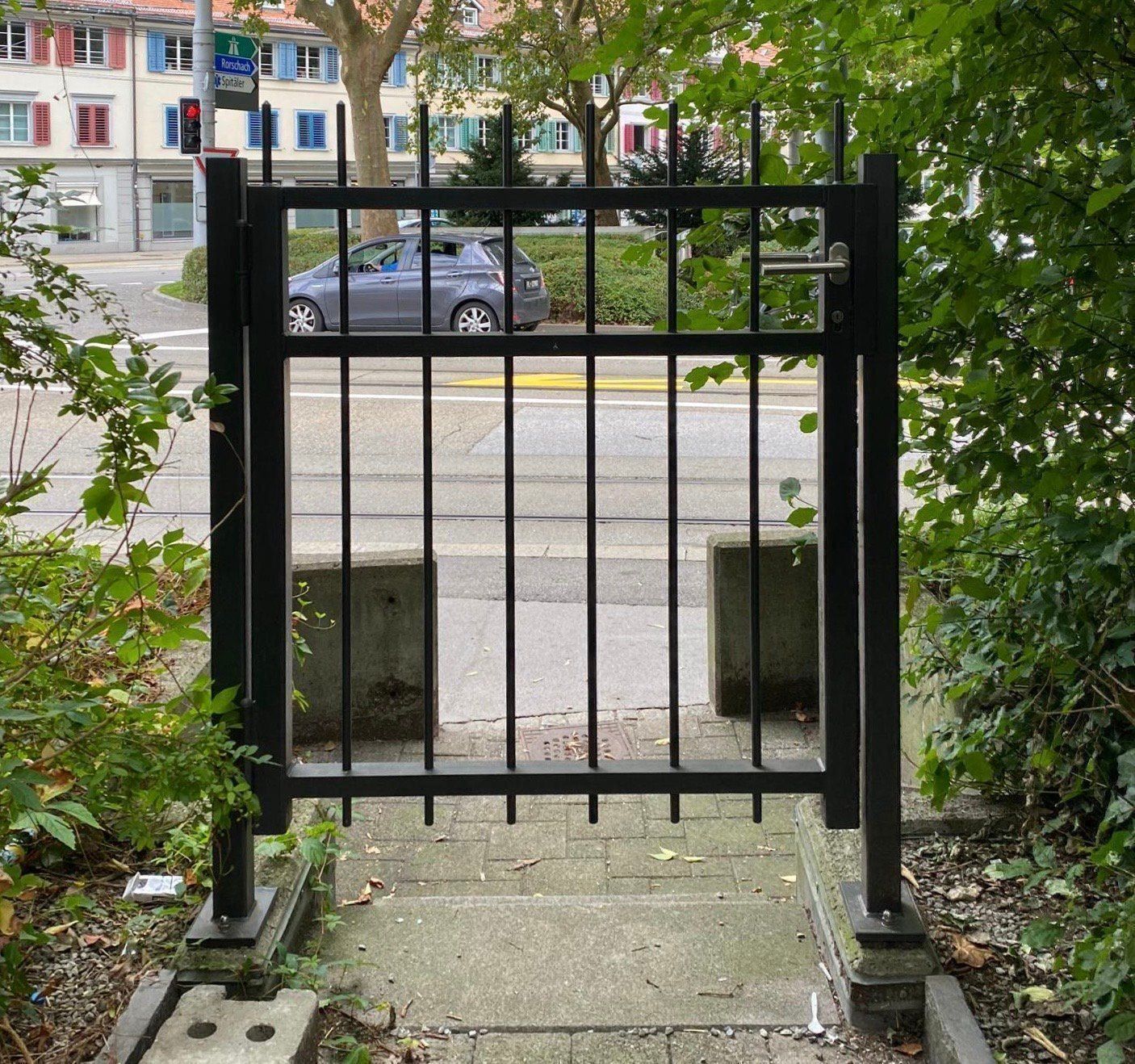 Clôtures: 2 stabile Eisentore im Set – D'occasion à Buchs SG par Handyman77 1