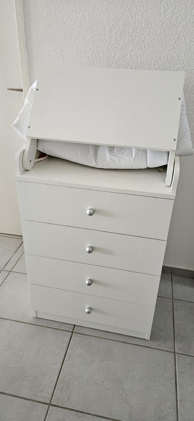 Wickeltisch & Zubehör: Wickelkommode klappbar – Gebraucht aus Auw von adr_mzs7 1