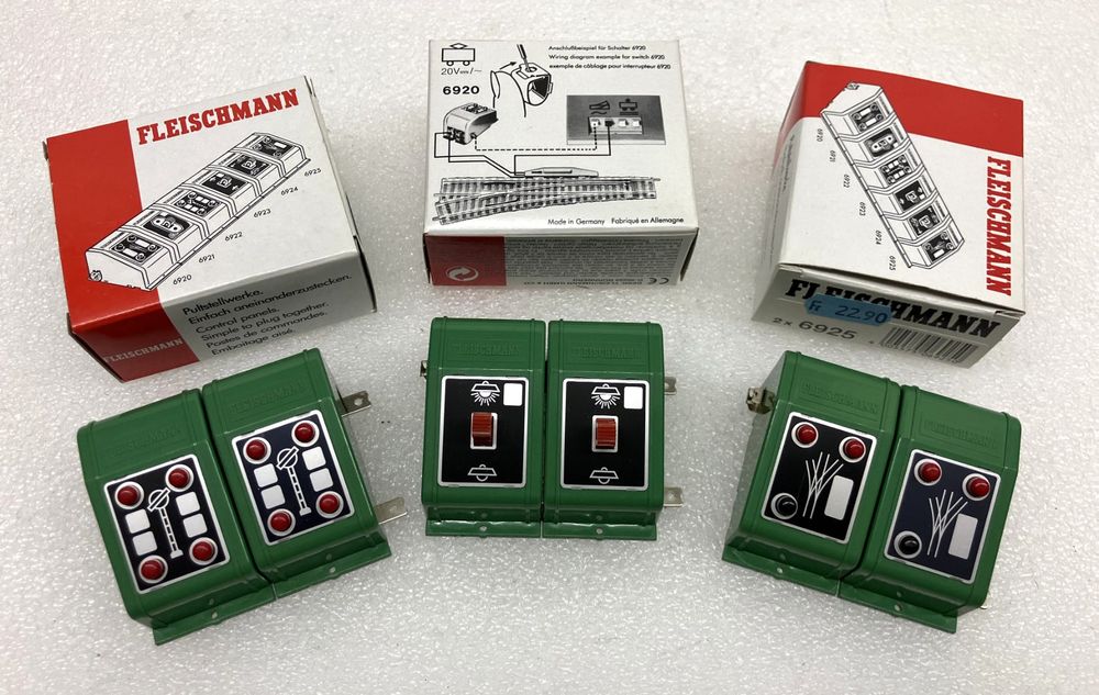 Fleischmann Modelleisenbahnen: Fleischmann 6922-6923-6925: 6x Pultstellwerk - spurneutral – Neu und originalverpackt aus Thun von retoolinoo
