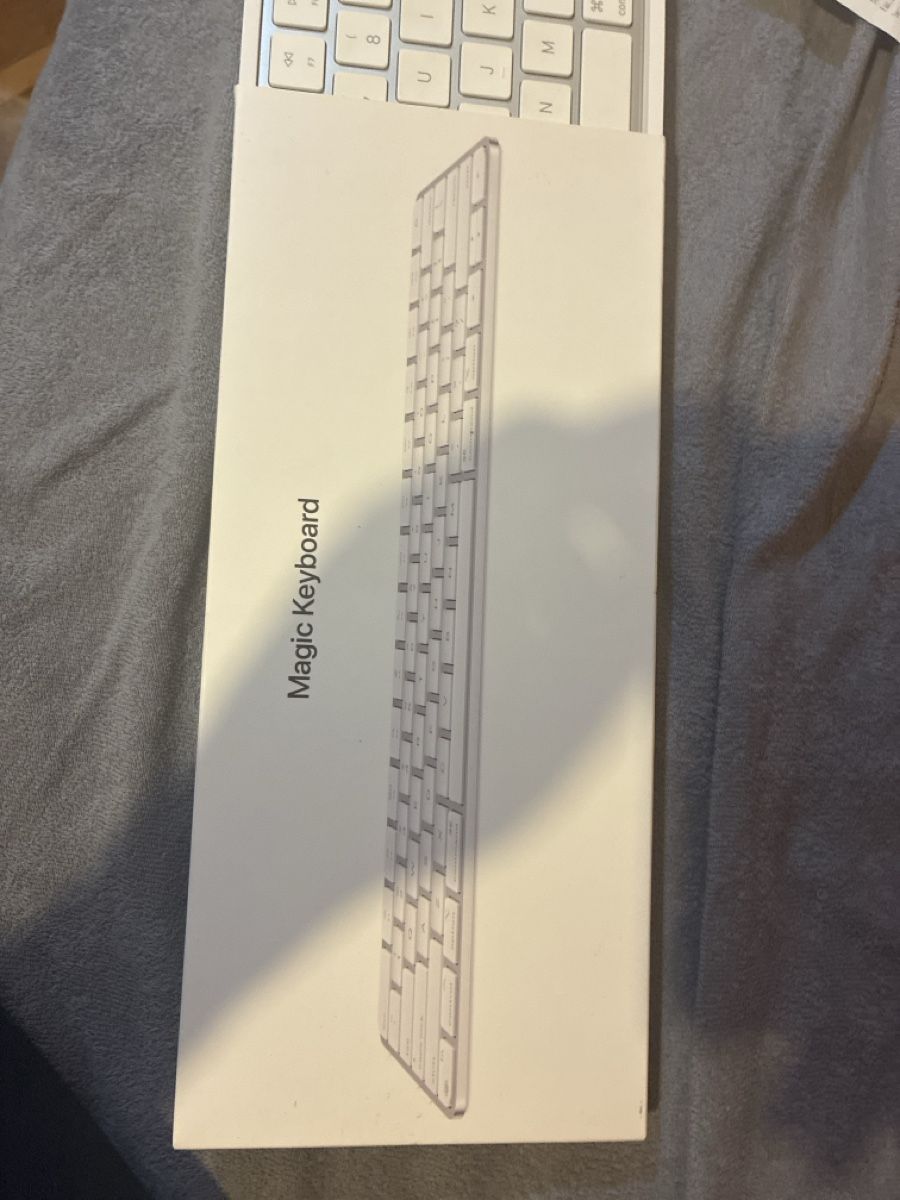 Apple Tastaturen: Apple Magic Keyboard new condition – Neu (gemäss Beschreibung) aus Glarus von pab_r8bc